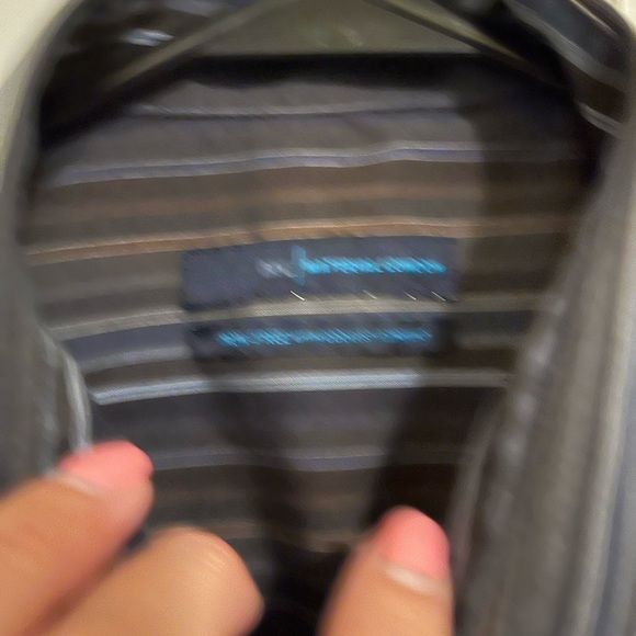 ❤️ 2 for $10 ❤️ Material London long sleeve shirt - Picture 2 of 3